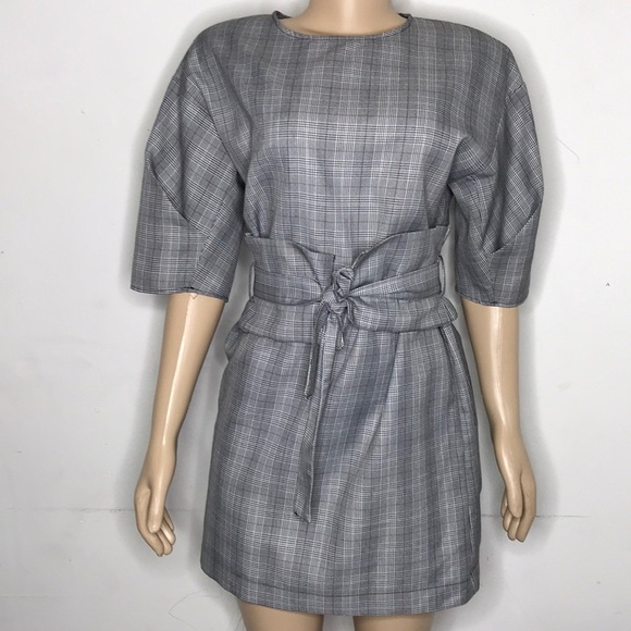 Zara Dresses & Skirts - 💥💥Zara collection plaid dress size 8 with belt💥

8004